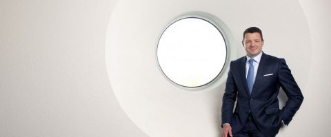 Pieter Elbers (ceo KLM), een eigenwijze captain die vasthoudt aan zijn missie