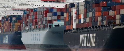 Wereldeconomie mogelijk voor het eerst boven 100 biljoen dollar in 2022 – KVK hele kerstweekend niet te bereiken