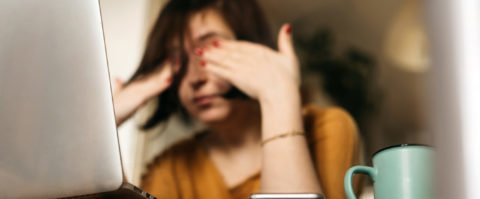 Zoom-moeheid treft vrouwen het hardst