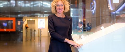 Vasthoudendheid van Herna Verhagen (ceo PostNL) wordt eindelijk beloond