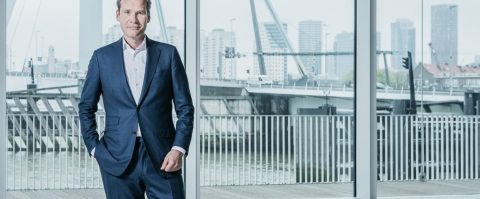 KPN groeit weer – Bijenkorf in de etalage – Kwartaalwinst Tesla $1,1 mrd