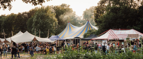 Feesten op anderhalve meter? Festivalbranche moet deze zomer creatief zijn