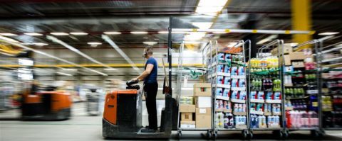 Albert Heijn dreigt leveranciers met coronaboete – KLM opnieuw grootste ontvanger van loonsteun