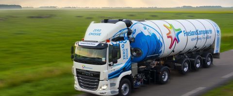 Onrust maakt nieuw slachtoffer in top FrieslandCampina – Litouwen: gooi Chinese telefoons weg
