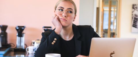 Je kan je letterlijk dood vervelen: pas op voor de bore-out