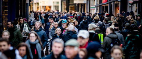 Winkelen op afspraak, avondklok blijft – Steeds meer ondernemers stoppen